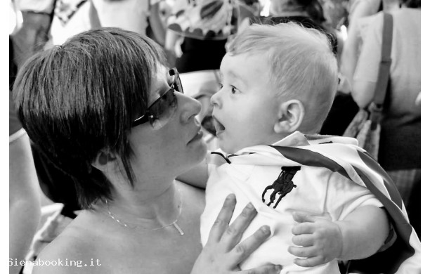 2010 - Alessandra e il suo piccolo al Palio