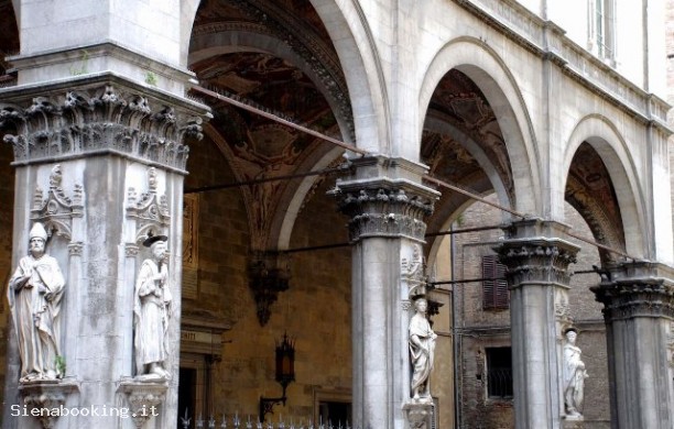 Loggia della Mercanzia